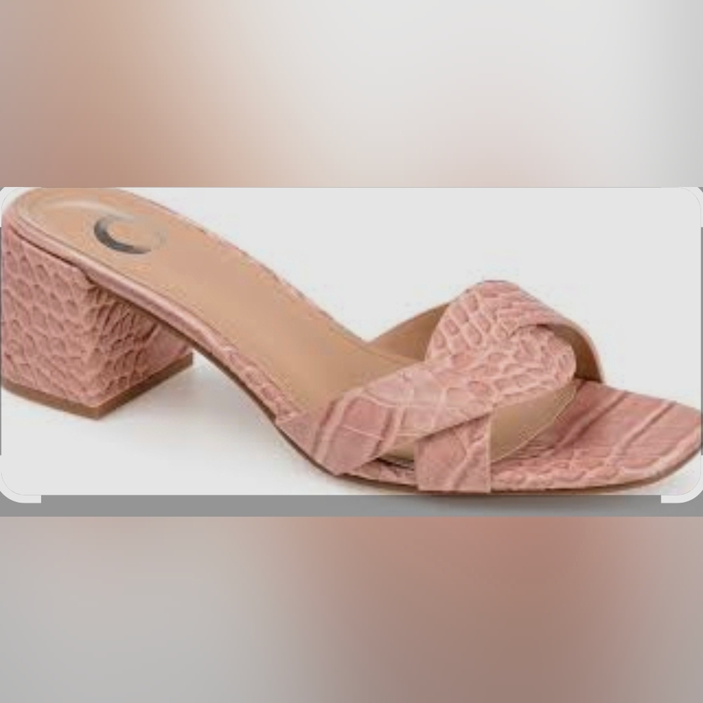 NWOB Journee Collection Perette Women's Block Heel Sandal- Pink Size 8